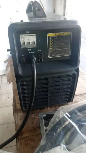 Máquina de solda<br>Máquina de solda inversora mig mag e tig lift .350Amp<br>Marca Tork extreme.