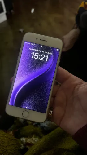 iPhone 8