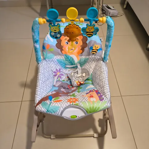 Cadeira vibratória bebê