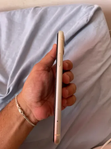 iPhone 11 64 gb ,
