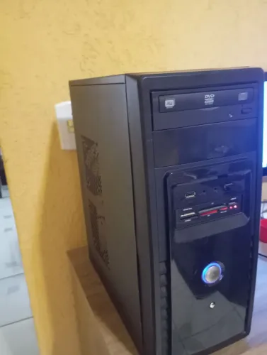 CPU i3 4 geração 8gb HD 320gb