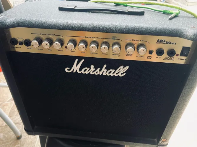 Marshall MG 30 DFX