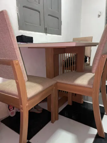 Mesa 4 cadeiras