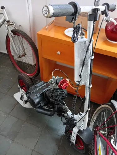 Patinete com motor 4 tempos 4 marchas
