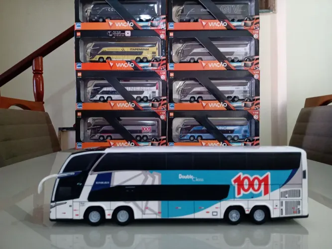 Miniatura de ônibus Viação 1001 escala 1:43 (30 centímetros)