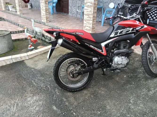 Moto muito nova