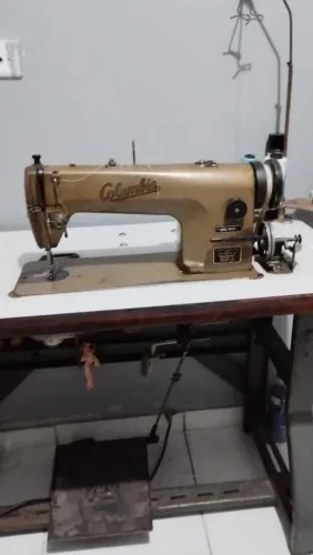 Máquina de custura industrial reta Columbia