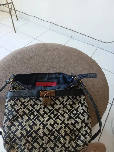Bolsa Tommy com avaria