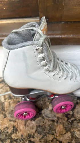 Patins quad RYE seminovo tamanho 30