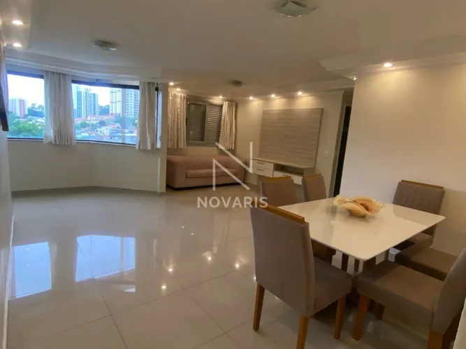 Apartamento na rua Sócrates com três quartos