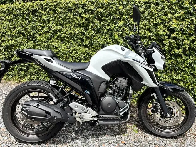 Yamaha FZ25 250 Fazer Connected 2026
