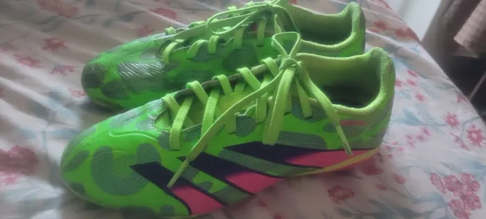 Chuteira adidas predator n34