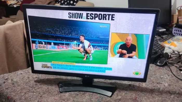 TV Monitor LG 24" LED Com entrada HDMi