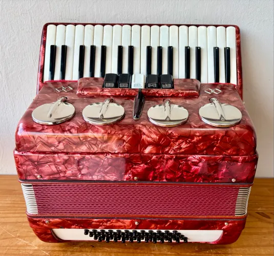 Acordeon Hering 48bx