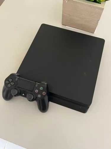 PS4 slim destravado hd 1 terá 1 controle original e 5 jogos 