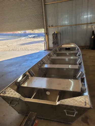 Barco 5,5 mts - Guaporé Naútica!!