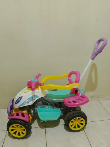 Quadriciclo infantil