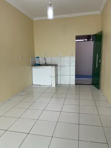 Alugo apartamento bem localizado atrás da concessionária revemar veículos bairro da paz 