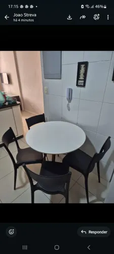 Mesa da Tok Stok com 4 cadeiras 