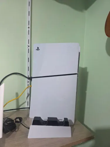 Ps5 Slim 1TB - modelo novo - pouco usado
