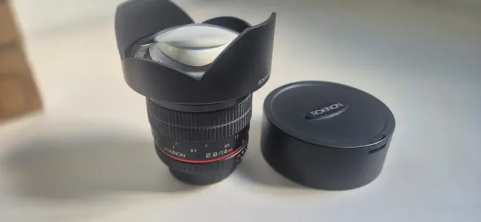 Lente Rokinon 14mm f/2.8 IF ED UMC para Nikon