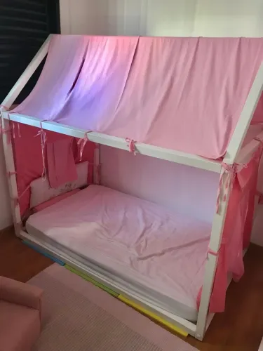 Cama montessoriana com colchão infantil 