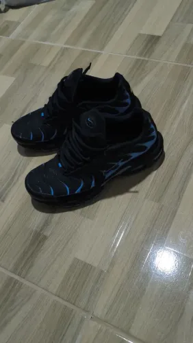 air max plus tn black university blue