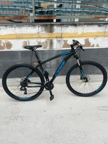 Bicicleta Oggi HDS Hacker Azul