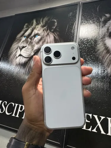 iPhone 17 pro Max, 1TB
