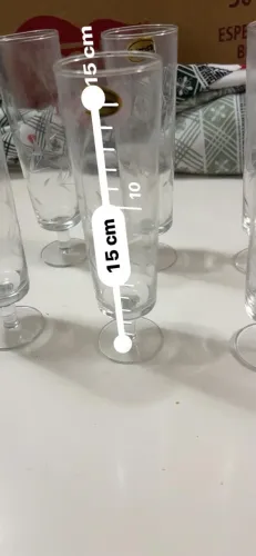 Seis taças de vidro da marca Feitosa