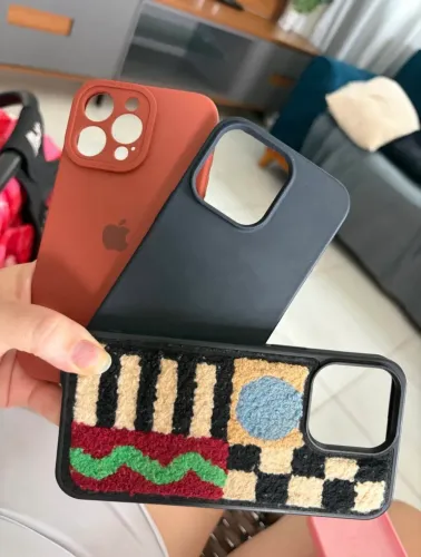 Vendo 3 capinhas do iPhone 15 pro Max em ótimo estado de conservação!!