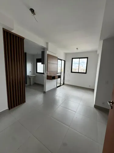 Apartamento Padrão para Locação ou Venda com 03 Dormitórios no bairro Jardim Bosque das Vi