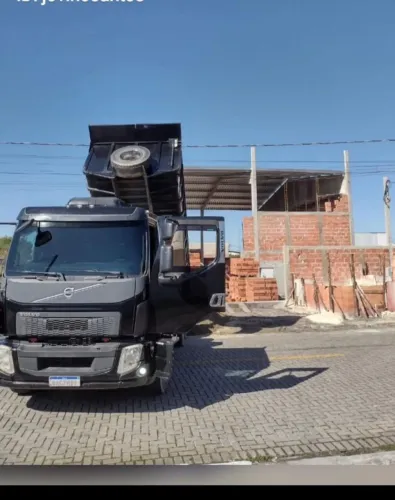 Areia e pedra pra contrução