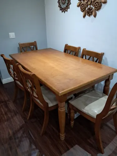 Mesa de jantar madeira maciça com 6 cadeiras