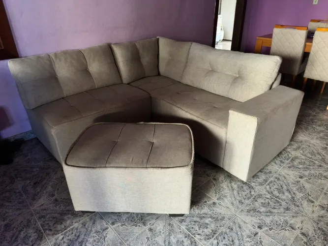 SOFÁ DE CANTO EM LINHO