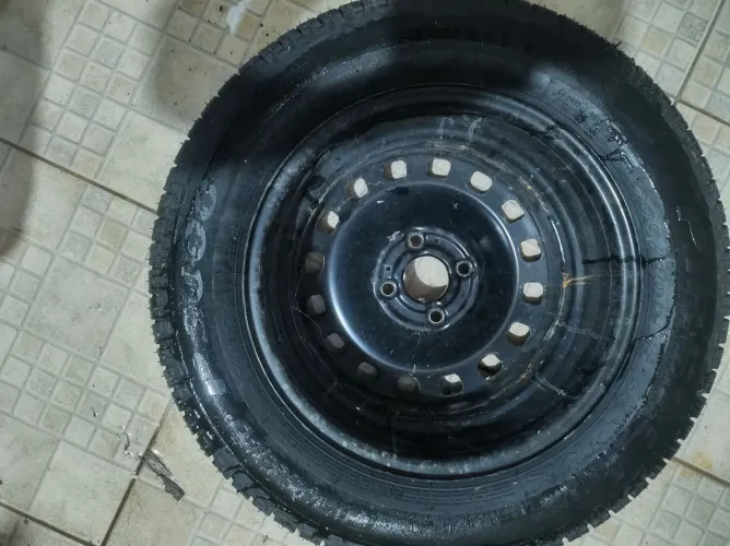 Roda com pneu Aro 15 Novo