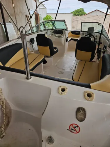 Lancha Ventura comfort 195 2011 motor mercury 