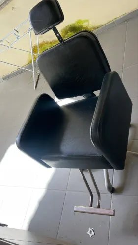 Vendo cadeira de salão de beleza
