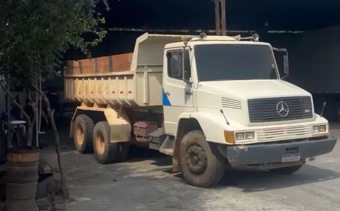Mercedes-Benz LK 2325 Traçado 6x4 1993 - Caçamba Basculante - Pronto pra Rodar!