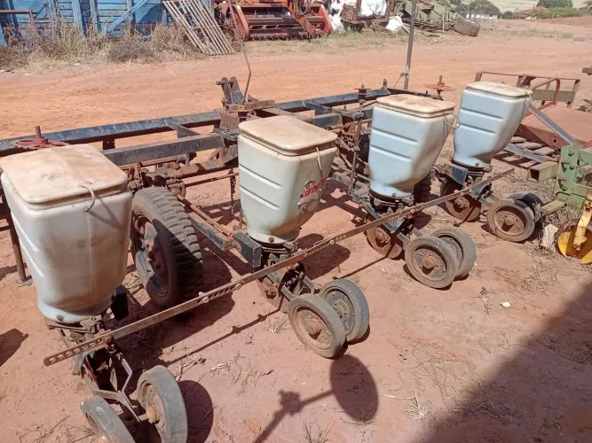 Plantadeira jumil