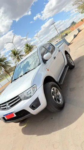 Mitsubishi L200 Triton GL 3.2 CD TB Int. Dies. Mec. 2015
