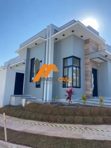 Casa em Condomínio à Venda em Horto Florestal, Sorocaba-SP: 3 Quartos, 1 Suíte, 2 Salas, 2