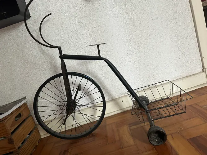Bicicleta decorativa de ferro
