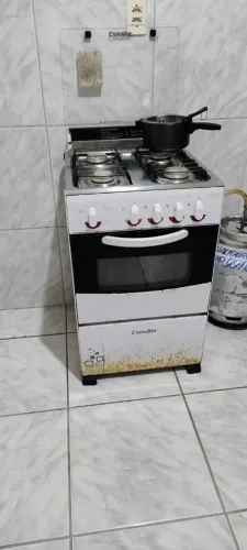 Fogão 4 bocas funcionando 