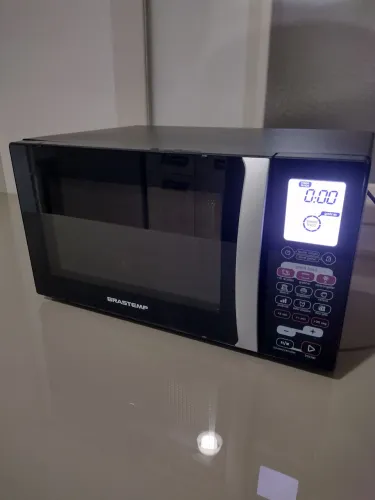 Microondas Brastemp Black 30 litros,inoxidável Espelhado com Grill Dourador
