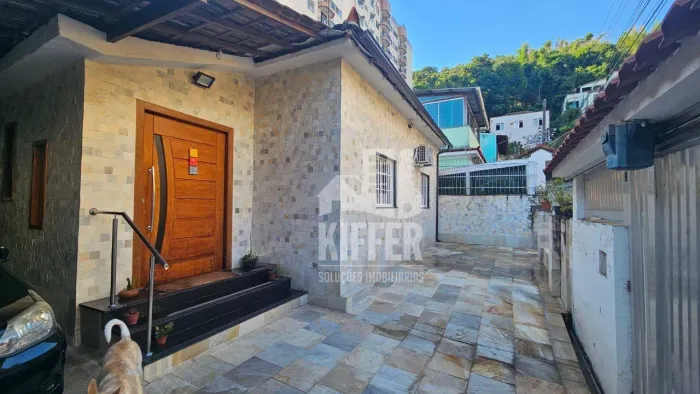Casa com 3 quartos à venda, 145 m² por R$ 650.000 - Santa Rosa - Niterói/RJ