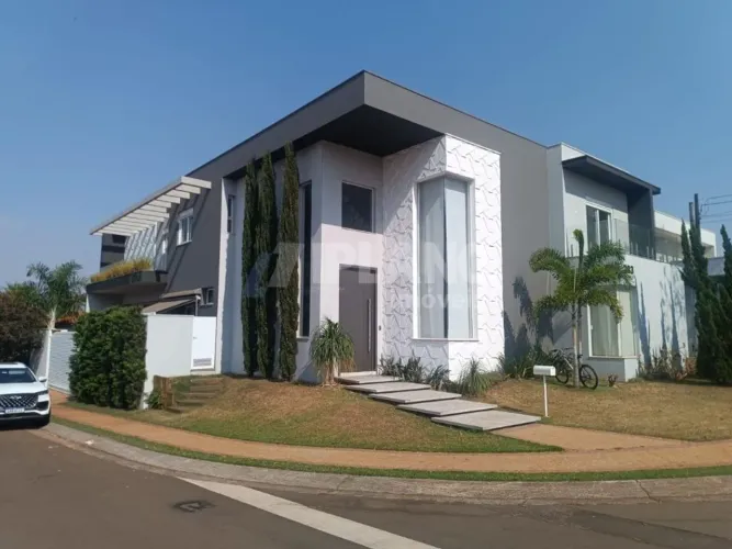 CASA PARA VENDA, NO CONDOMÍNIO SWISS PARK, DE ESQUINA, SAUNA, PISCINA, GARAGEM AMPLA, ÁREA