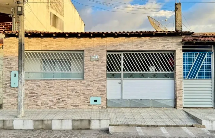 CASA TODA ESCRITURADA