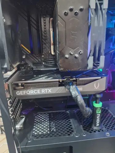 Rtx 5060 ti 16 GB zotac nova 4 meses de uso