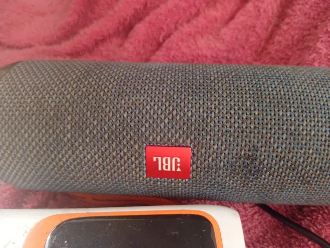 JBL Flip 4